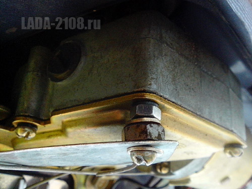 Схема тяг и рычаг электропривода замка багажника LADA Samara