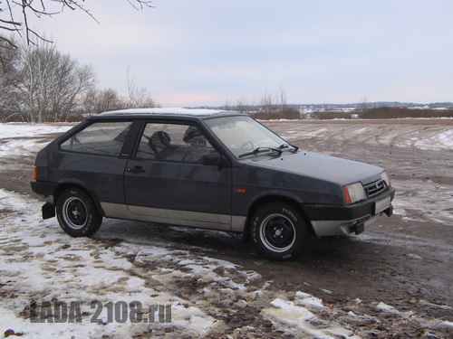 ВАЗ-2108 на необычных зимних колесах